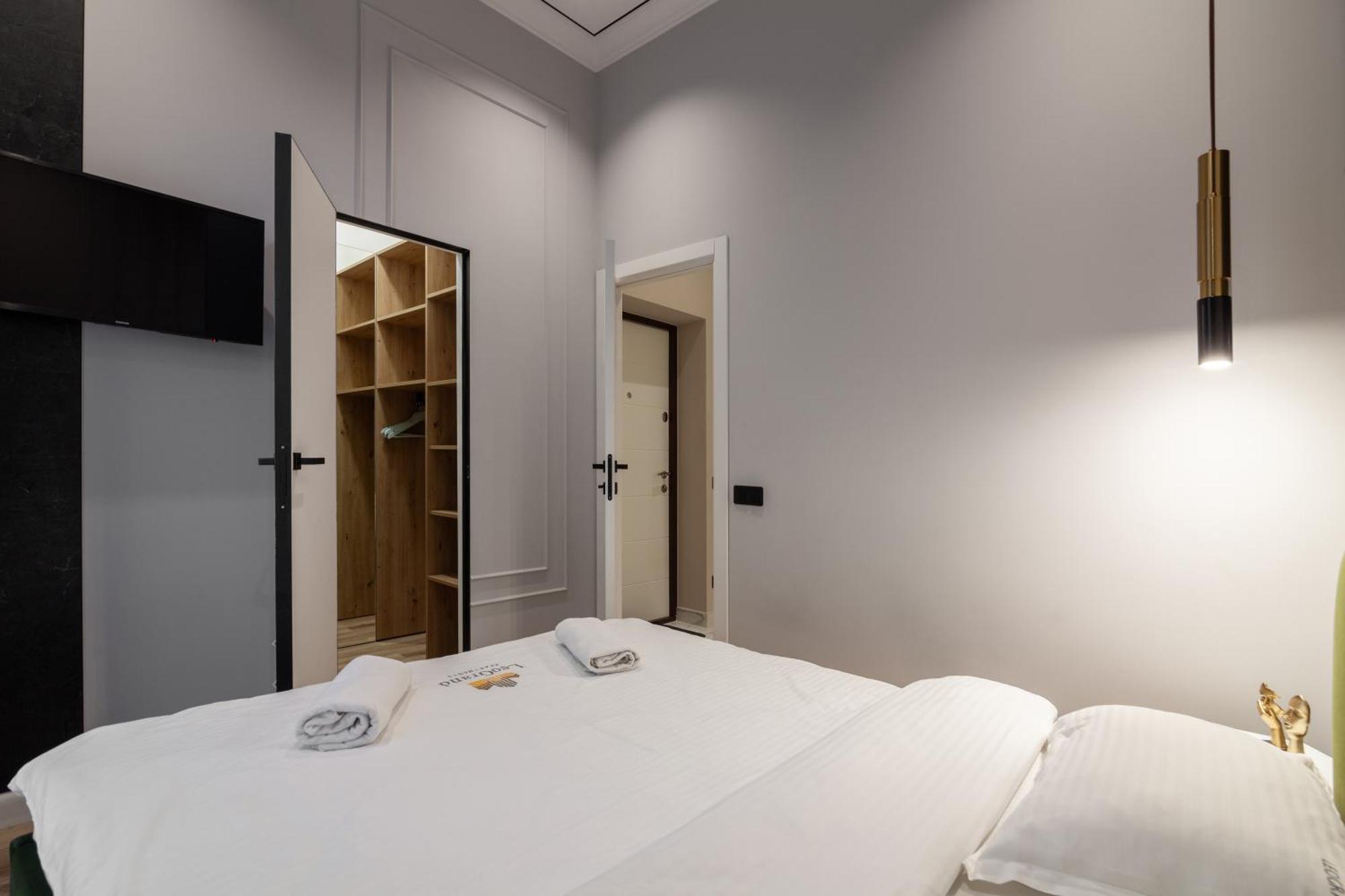 Leogrand Apartments On Franka 35 Львов Экстерьер фото
